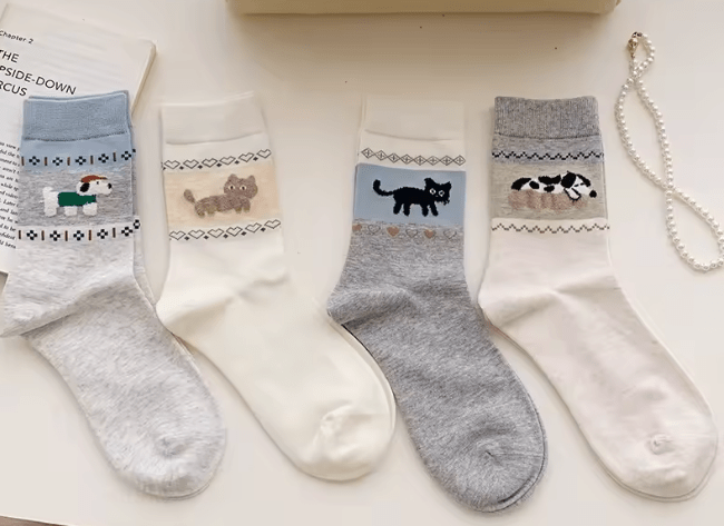 Calcetines medianos Diseño de gato y perro 2