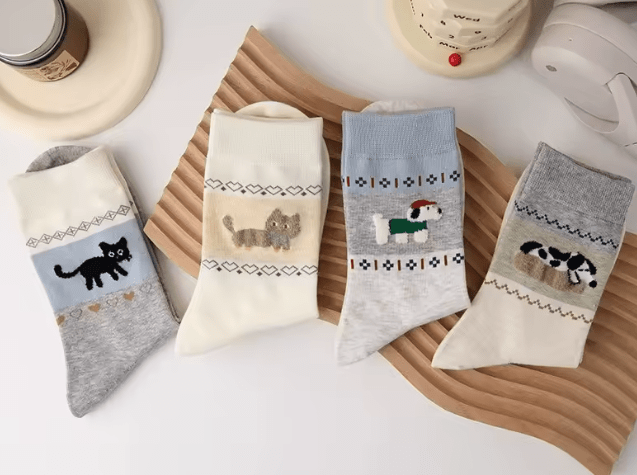 Calcetines medianos Diseño de gato y perro